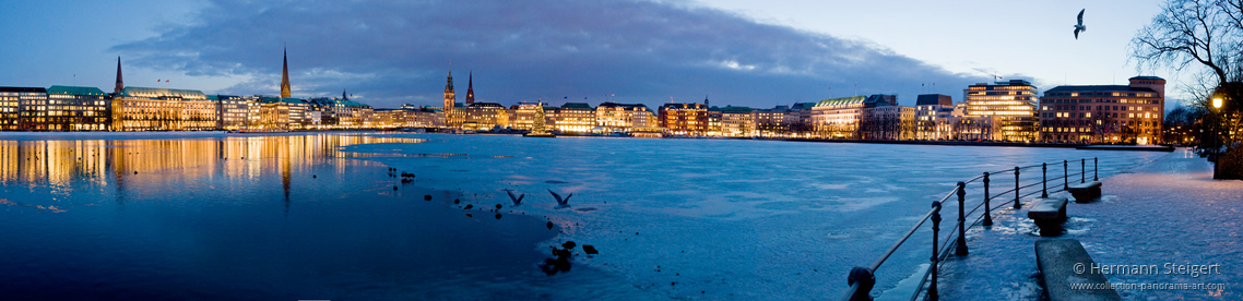 Abendliches Lichterspiel an der Binnenalster im Winter Abendliches Lichterspiel an der Binnenalster im Winter