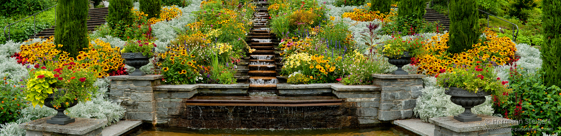 Italienische Blumen- und Wassertreppe auf der Insel Mainau