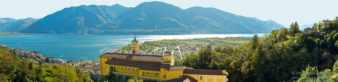 Locarno - Blick auf Madonna del Sasso und die Stadt