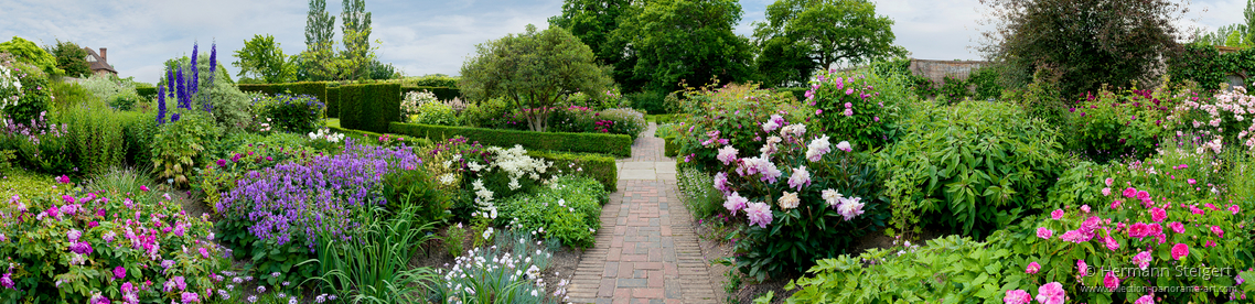 Sissinghurst Castle 1